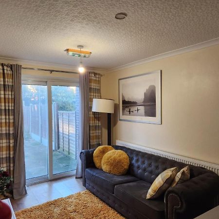 Crane Home In Dagenham With Free Wi Fi Eksteriør billede