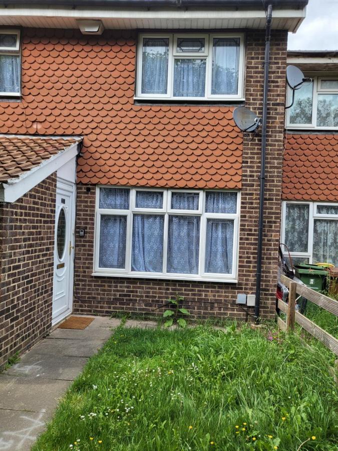 Crane Home In Dagenham With Free Wi Fi Eksteriør billede