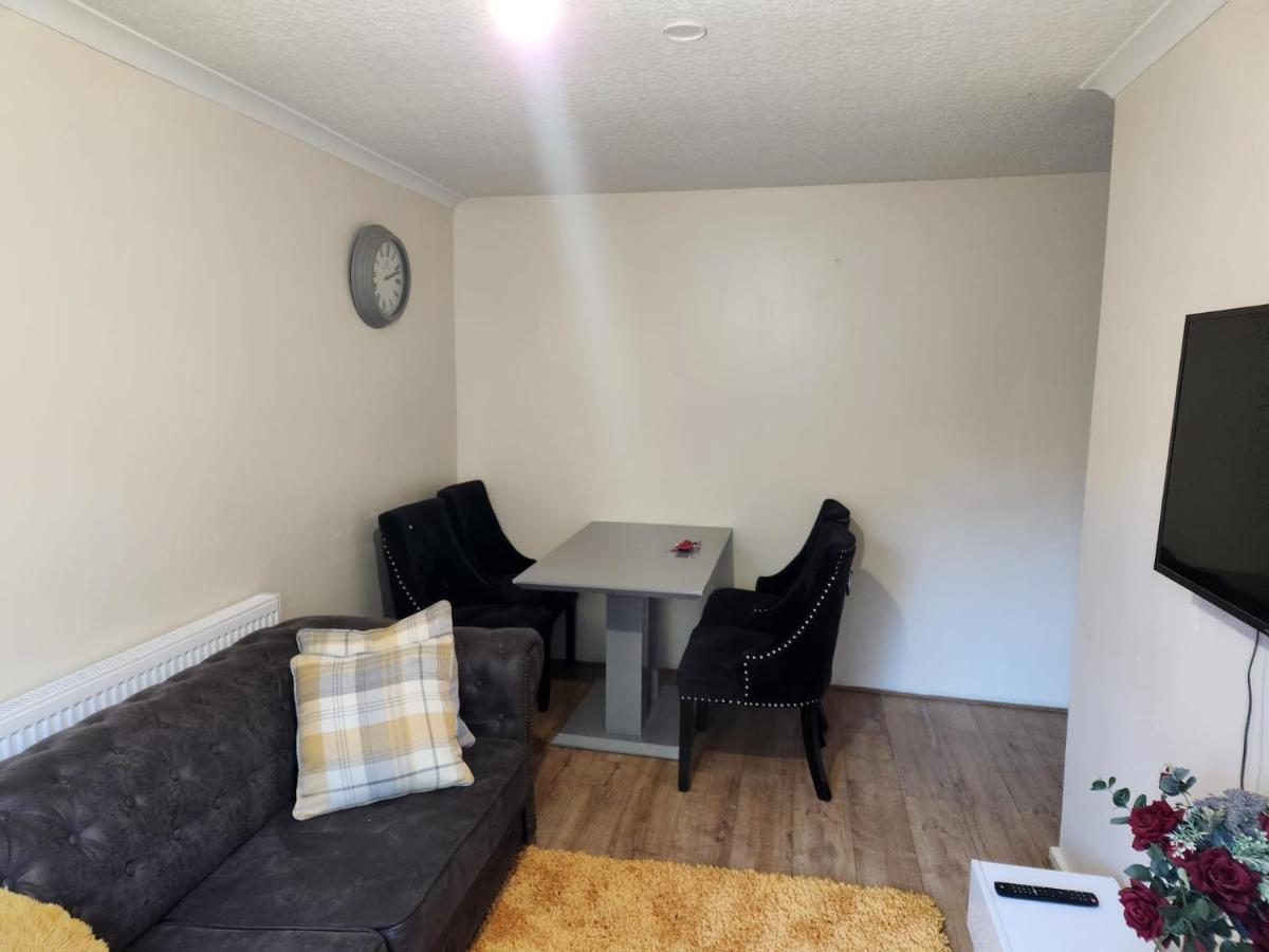 Crane Home In Dagenham With Free Wi Fi Eksteriør billede